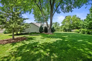 1077 Christopher Ct, Oconomowoc, WI 53066 - Photo 37