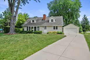 1077 Christopher Ct, Oconomowoc, WI 53066 - Photo 39