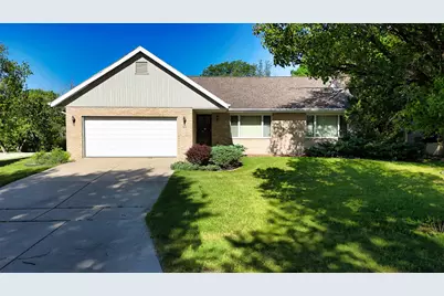 912  Edgewater Ct, Watertown, WI 53098 - Photo 23