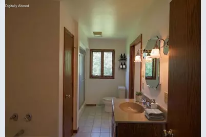 912  Edgewater Ct, Watertown, WI 53098 - Photo 15