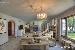 912 Edgewater Ct, Watertown, WI 53098 - Photo 3