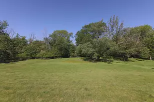 912 Edgewater Ct, Watertown, WI 53098 - Photo 21