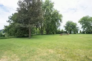 W7852 Town Hall Rd, Sharon, WI 53585 - Photo 45