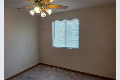 4725  Fox Grove Rd, Sheboygan, WI 53081 - Photo 17