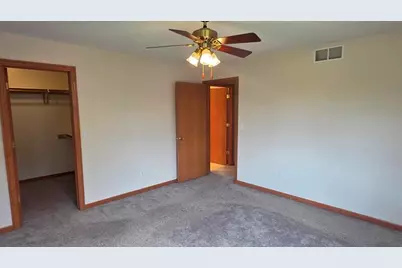 4725  Fox Grove Rd, Sheboygan, WI 53081 - Photo 15
