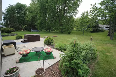 305  North Ave, Hartland, WI 53029 - Photo 9