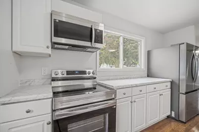 1745  Illinois St, Racine, WI 53405 - Photo 9
