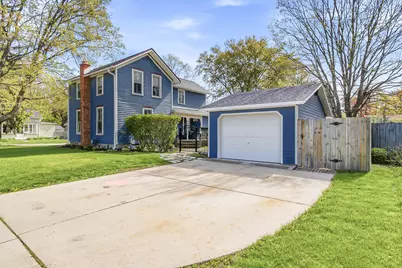 725 W South St, Oconomowoc, WI 53066 - Photo 3