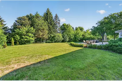 12623 N Meadow Cir, Mequon, WI 53092 - Photo 27