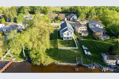 7427  Wind Lake Rd, Racine, WI 53185 - Photo 3