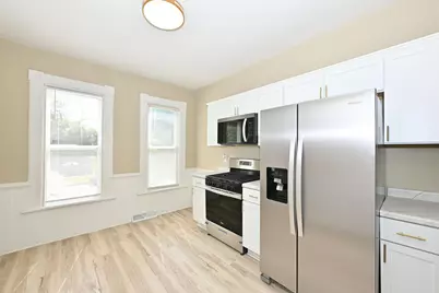 143 E Garfield Ave, Milwaukee, WI 53212 - Photo 13