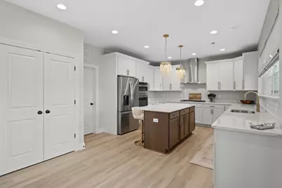 2732  Harbor Ct, Delavan, WI 53115 - Photo 17