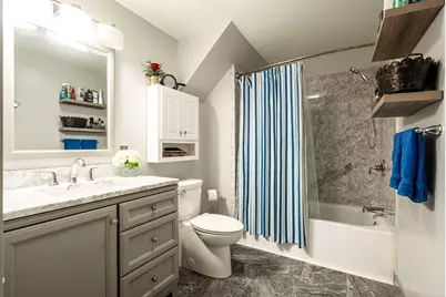 201 N 36th St, Milwaukee, WI 53208 - Photo 9