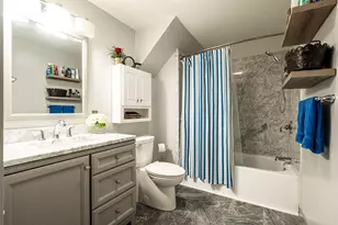 201 N 36th St, Milwaukee, WI 53208 - Photo 9