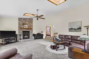 N2W29732 Blodwen Dr, Delafield, WI 53188 - Photo 23