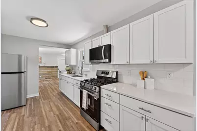 4422 N 84th St, Milwaukee, WI 53225 - Photo 9