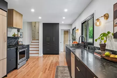 7524 W Wisconsin Ave, Wauwatosa, WI 53213 - Photo 19