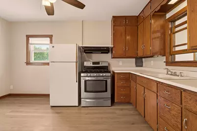 2737  Hamilton St, La Crosse, WI 54603 - Photo 7