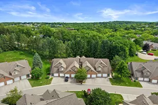 18575 Brookfield Lake Dr, Brookfield, WI 53045 - Photo 37