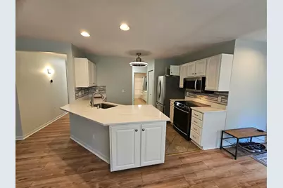 18575  Brookfield Lake Dr #62, Brookfield, WI 53045 - Photo 9