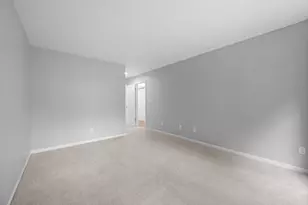 18575 Brookfield Lake Dr, Brookfield, WI 53045 - Photo 17