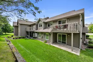 18575 Brookfield Lake Dr, Brookfield, WI 53045 - Photo 23