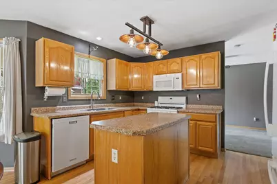 3330  Wood Rd, Racine, WI 53406 - Photo 11