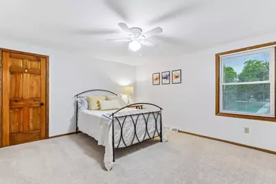 W61N840  Arbor Dr, Cedarburg, WI 53012 - Photo 25