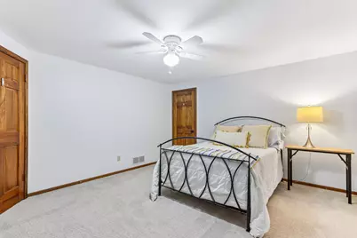 W61N840  Arbor Dr, Cedarburg, WI 53012 - Photo 27