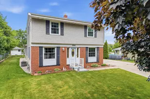 1542 N Lakeview Ave, Port Washington, WI 53074 - Photo 47
