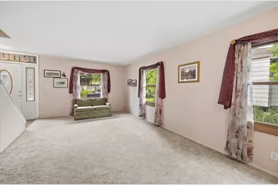 1542 N Lakeview Ave, Port Washington, WI 53074 - Photo 5