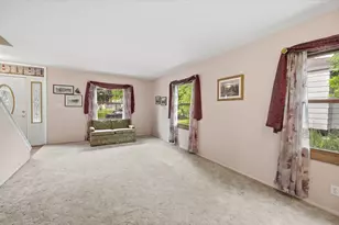1542 N Lakeview Ave, Port Washington, WI 53074 - Photo 5