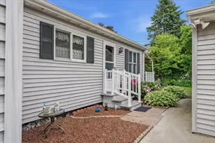 1542 N Lakeview Ave, Port Washington, WI 53074 - Photo 41
