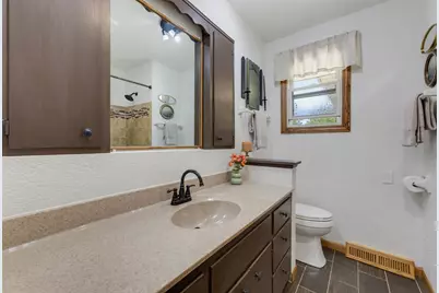 937 S 86th St, West Allis, WI 53214 - Photo 17