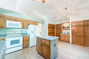 3825 Kodiak Trail, Brookfield, WI 53045 - Photo 11