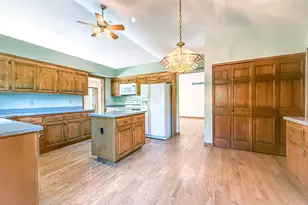 3825 Kodiak Trail, Brookfield, WI 53045 - Photo 15