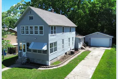 618  Sioux St, Winona, MN 55987 - Photo 1