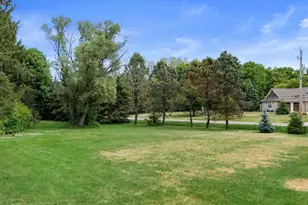 W244N4501 Swan Rd, Pewaukee, WI 53072 - Photo 37