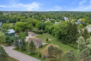 W244N4501 Swan Rd, Pewaukee, WI 53072 - Photo 35
