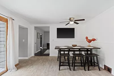 W244N4501  Swan Rd, Pewaukee, WI 53072 - Photo 13