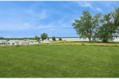 2708  Harbor Ct, Delavan, WI 53115 - Photo 3