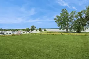 2708 Harbor Ct, Delavan, WI 53115 - Photo 3