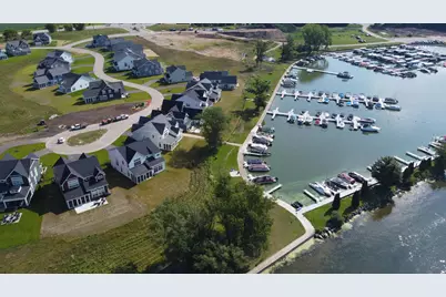 2708  Harbor Ct, Delavan, WI 53115 - Photo 31