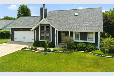 4199 W Hilltop Ln, Franklin, WI 53132 - Photo 1