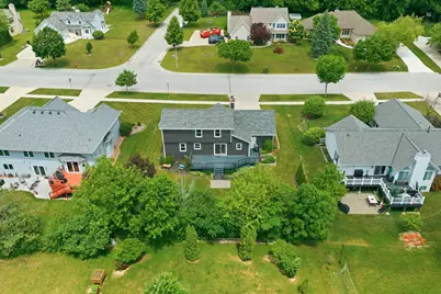 4199 W Hilltop Ln, Franklin, WI 53132 - Photo 51