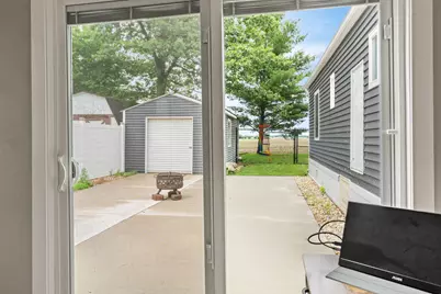 82  Falling Creek Cir, Janesville, WI 53548 - Photo 25