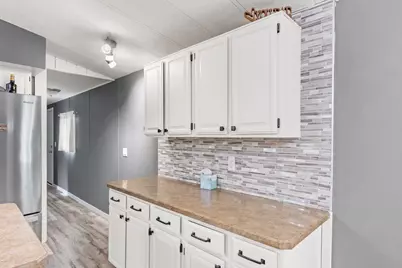 82  Falling Creek Cir, Janesville, WI 53548 - Photo 5