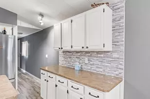 82 Falling Creek Cir, Janesville, WI 53548 - Photo 5