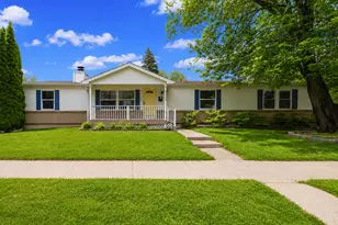 634 N Wisconsin St, Port Washington, WI 53074 - Photo 1