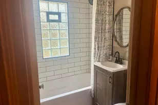 2206 S 36th St, Milwaukee, WI 53215 - Photo 11